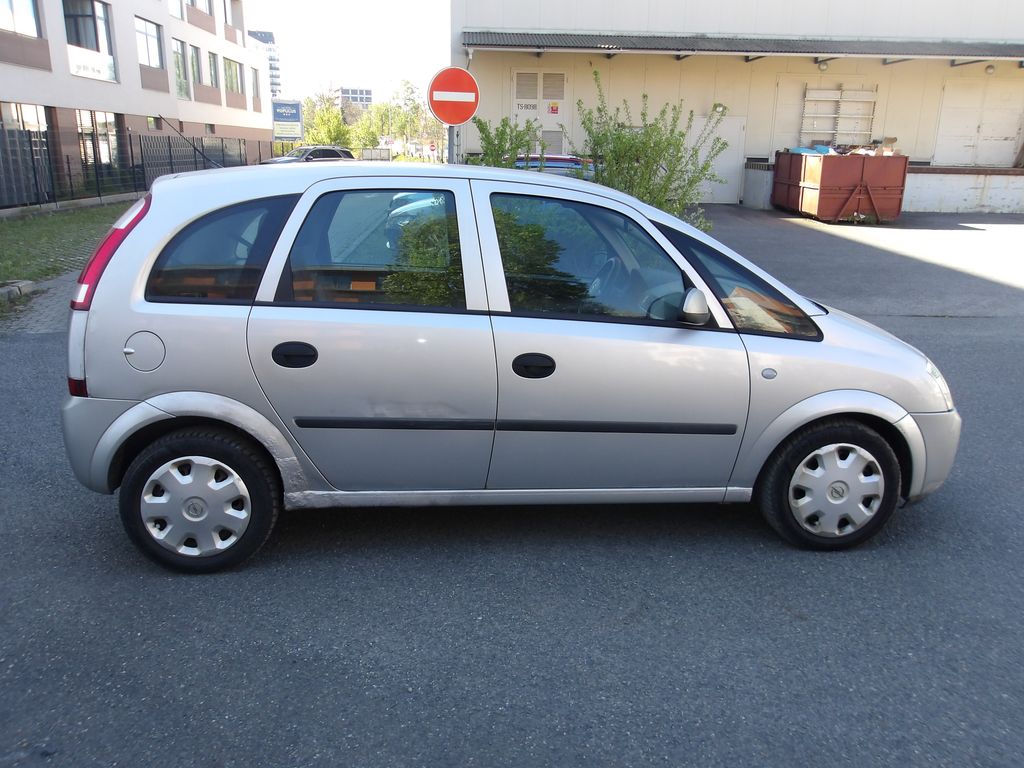 opel-meriva-1-6i-automat - 7