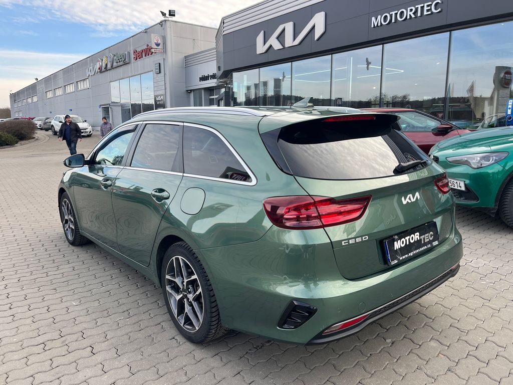 kia-ceed-1-5-t-gdi-exclusive-sw - 3