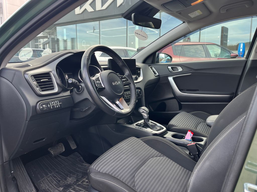 kia-ceed-1-5-t-gdi-exclusive-sw - 4