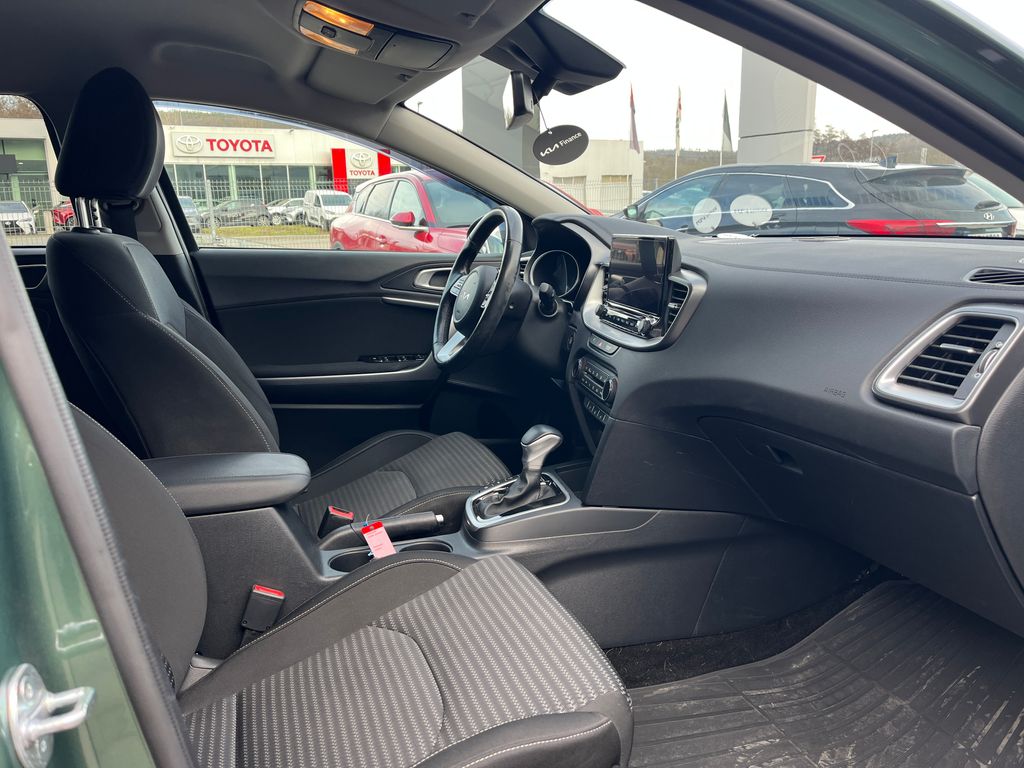 kia-ceed-1-5-t-gdi-exclusive-sw - 6