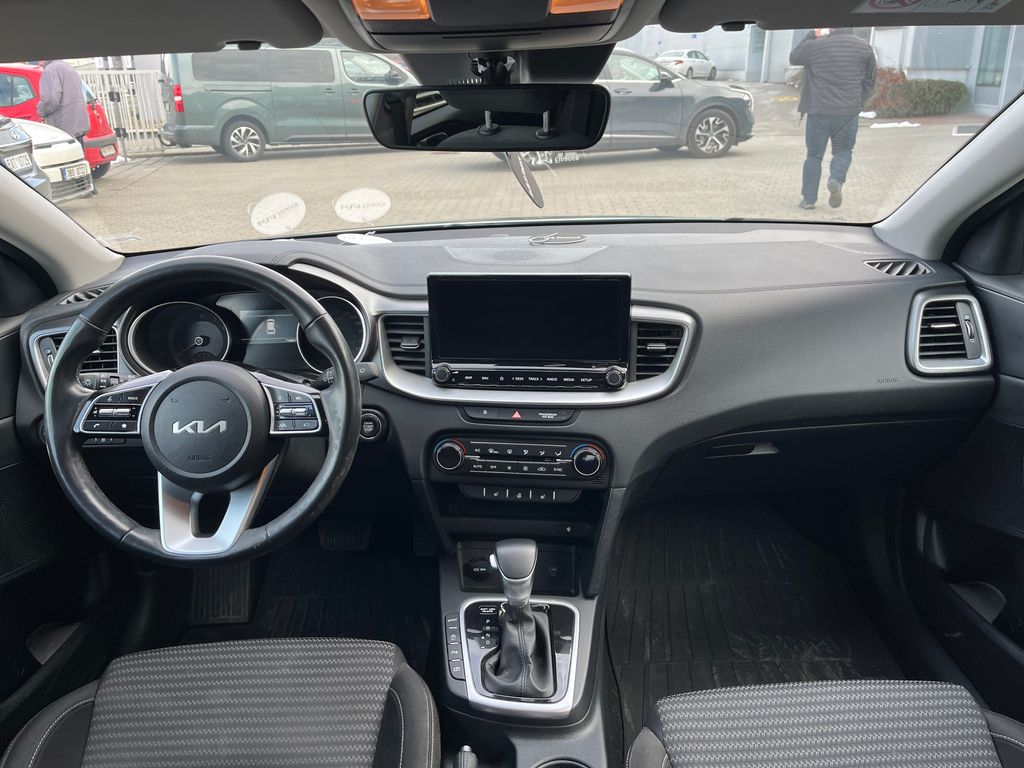 kia-ceed-1-5-t-gdi-exclusive-sw - 7