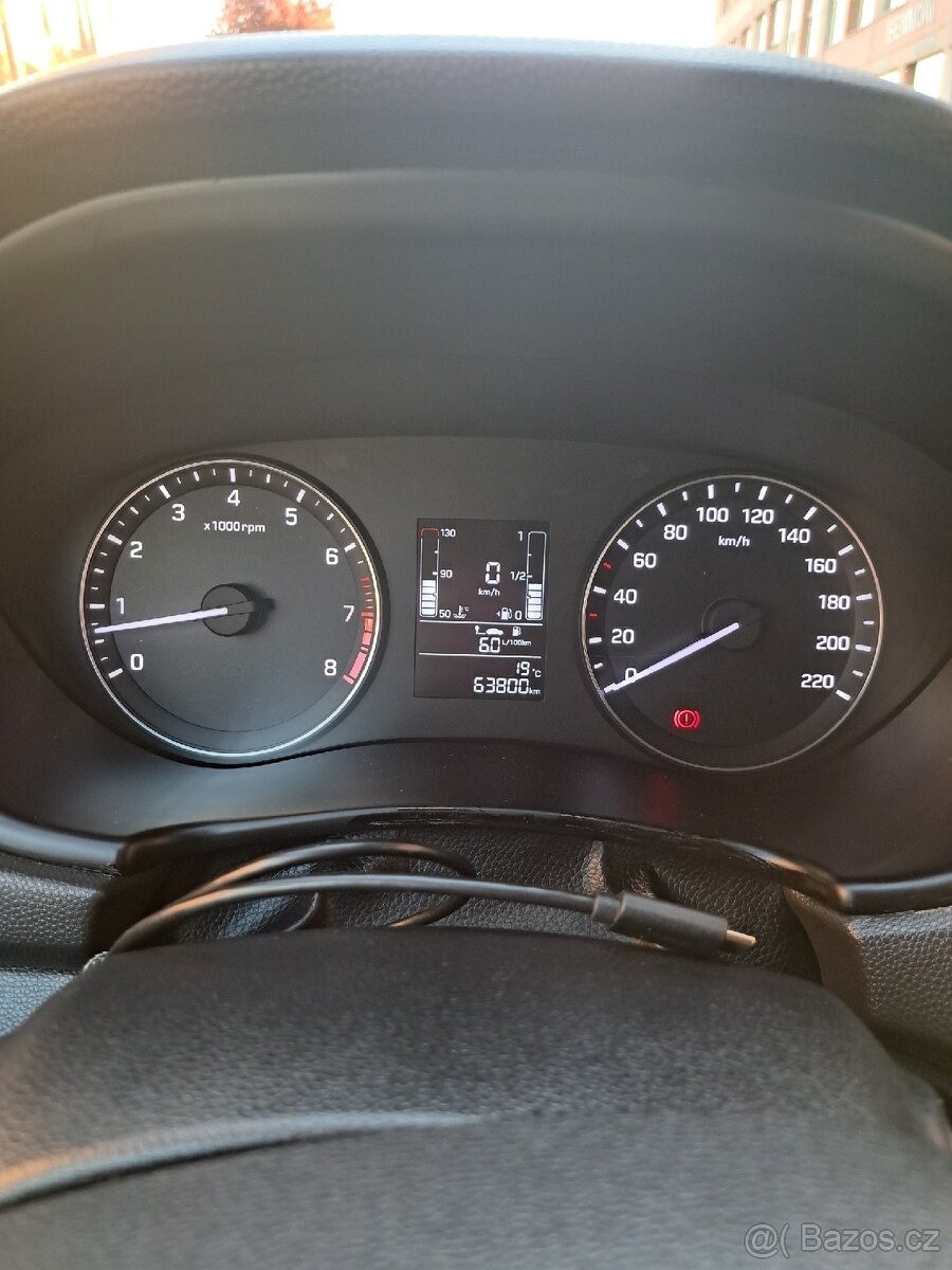 hyundai-i20-1-2-2016-63-800-km-po-stk - 2