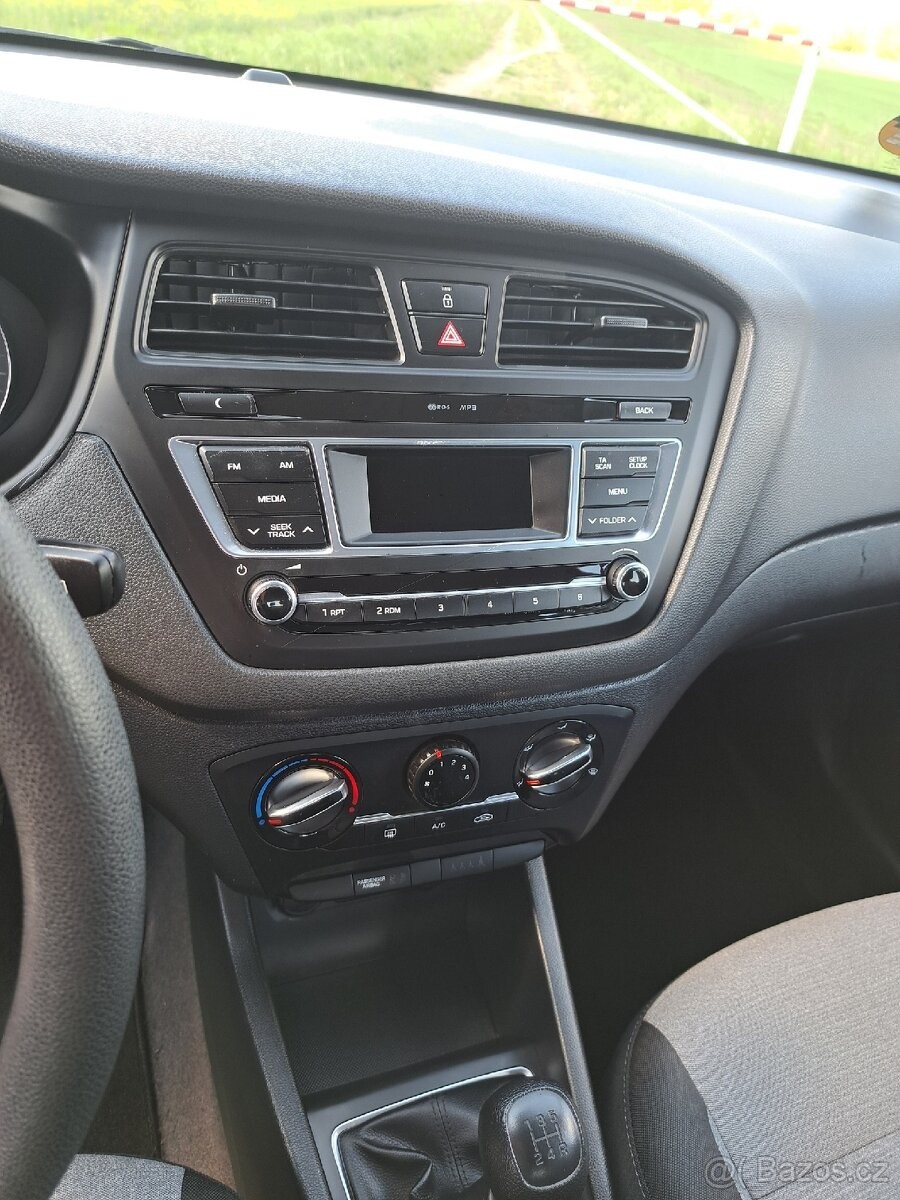 hyundai-i20-1-2-2016-63-800-km-po-stk - 5