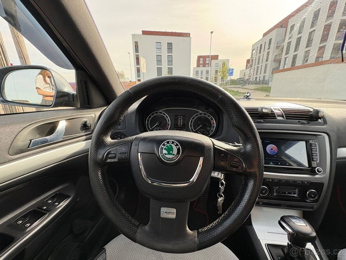 skoda-octavia-2-0-vrs - 4