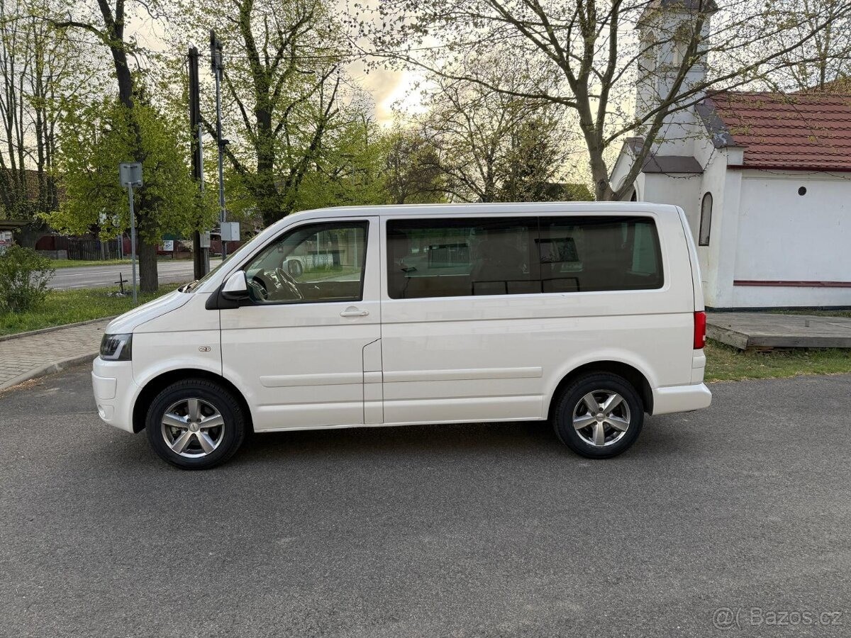 Volkswagen Caravelle 2,0   TDI