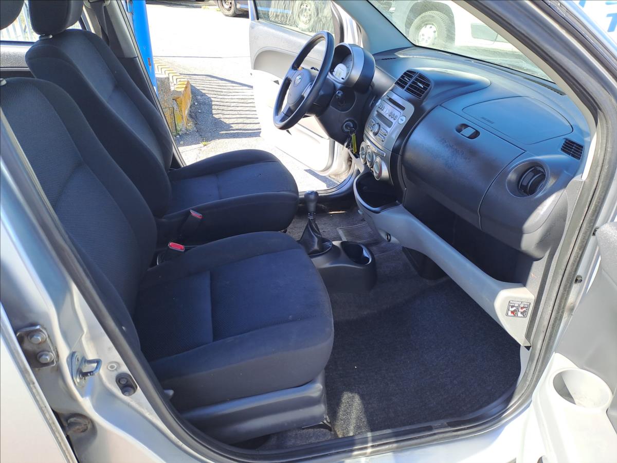 subaru-justy-1-0-i-klima - 7