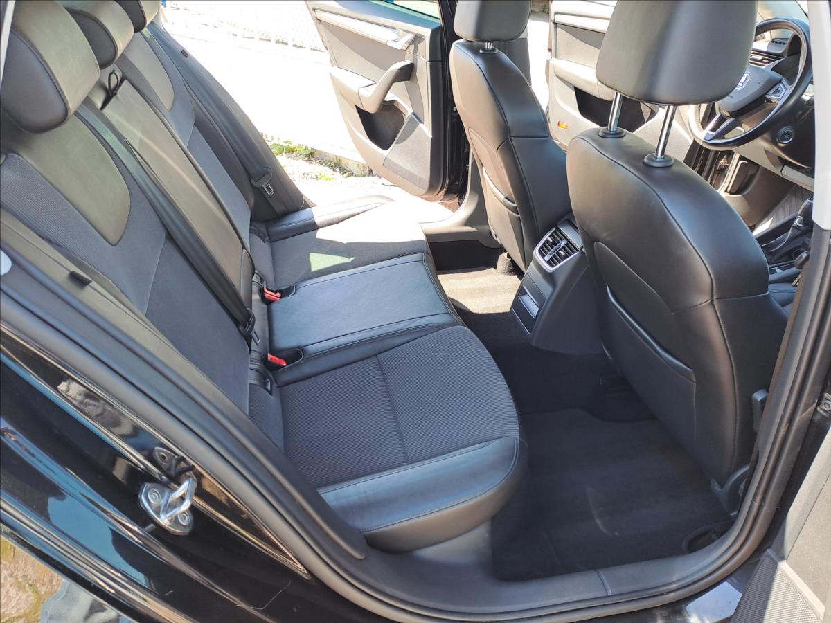 skoda-octavia-2-0-tdi-dsg - 6
