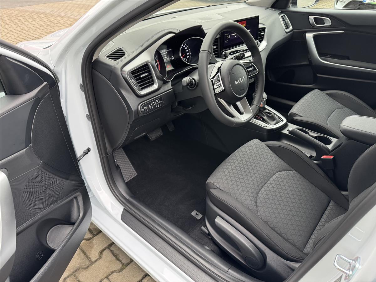 kia-ceed-1-5-t-gdi-gpf-7dct-spin - 9