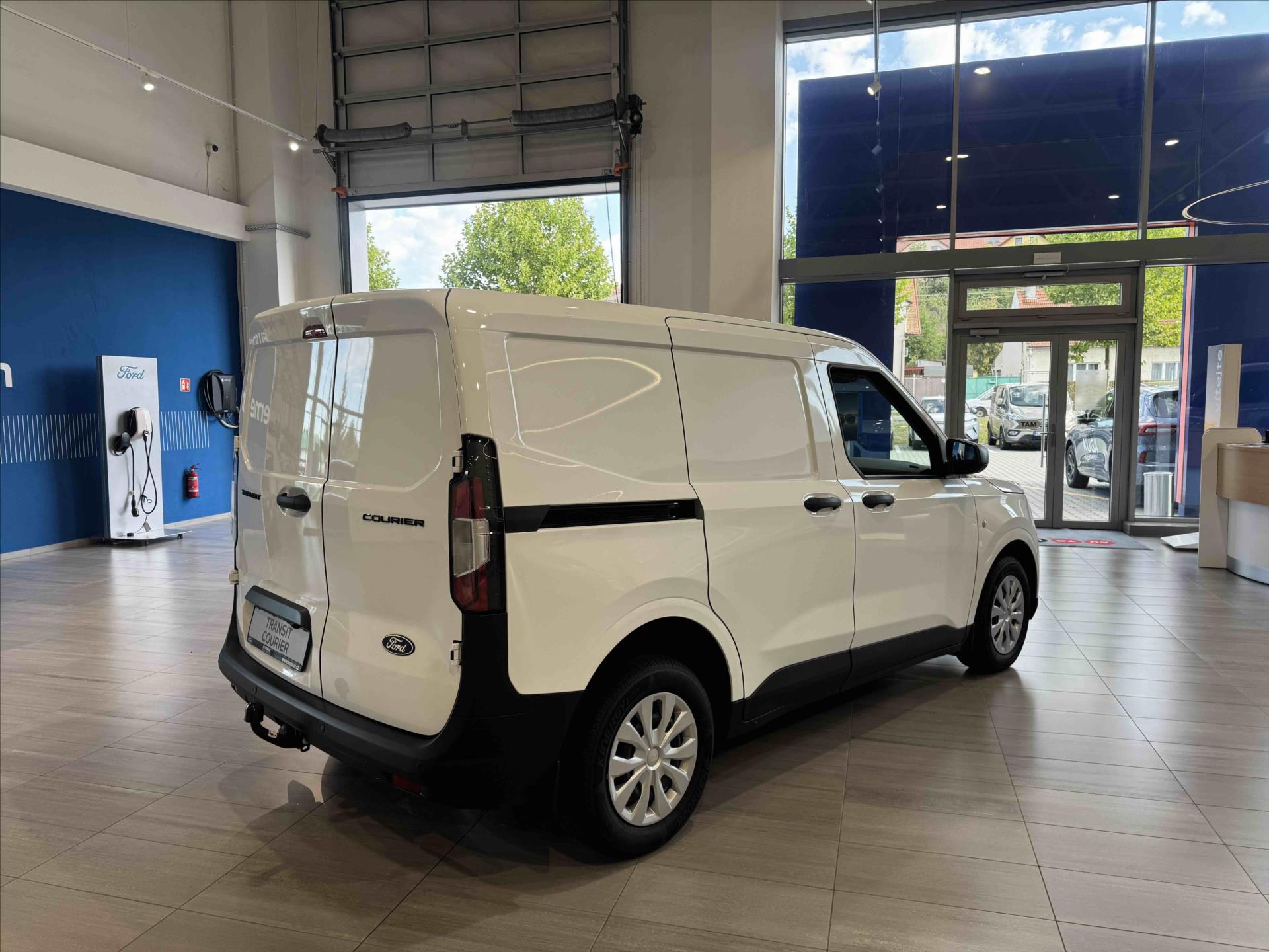 ford-transit-courier-1-5-ecoblue-73-kw-100-koni-6-st-manual-van-trend - 4