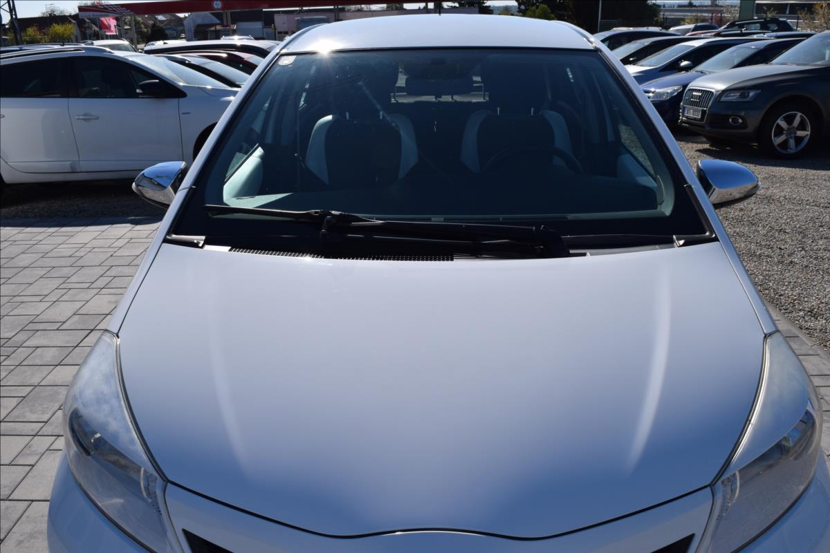 toyota-yaris-1-0-vvt-i-51kw-kamera-navi-alu - 2