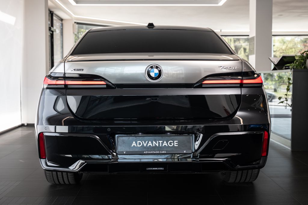 bmw-rada-7-d-xdrive-m-sport-pro-b-o-360 - 2