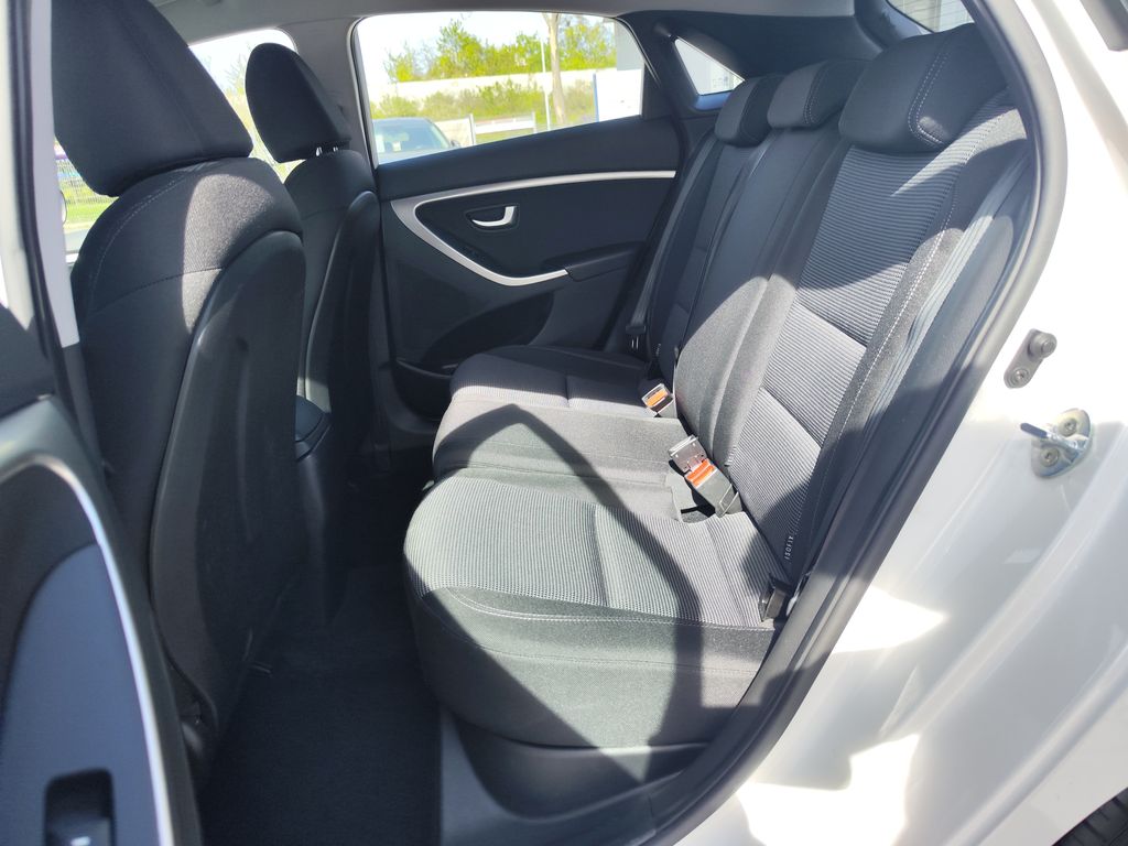 hyundai-i30-1-4i-73kw - 9