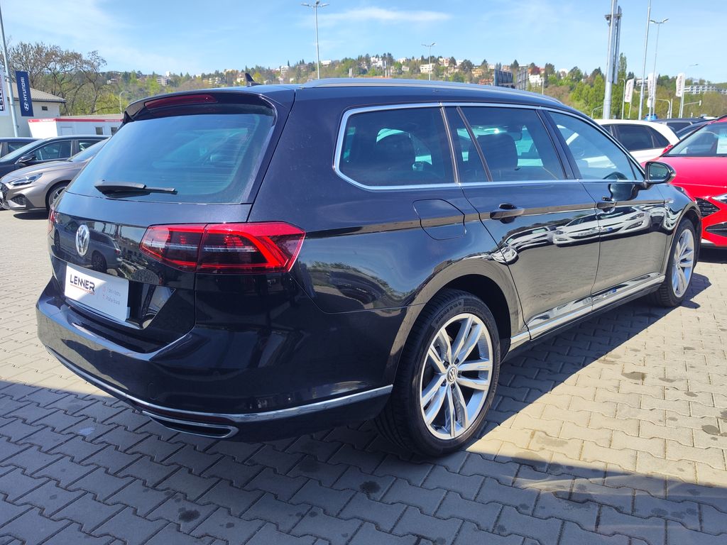 volkswagen-passat-2-0-tdi-140kw-highline-dsg-4x4 - 4