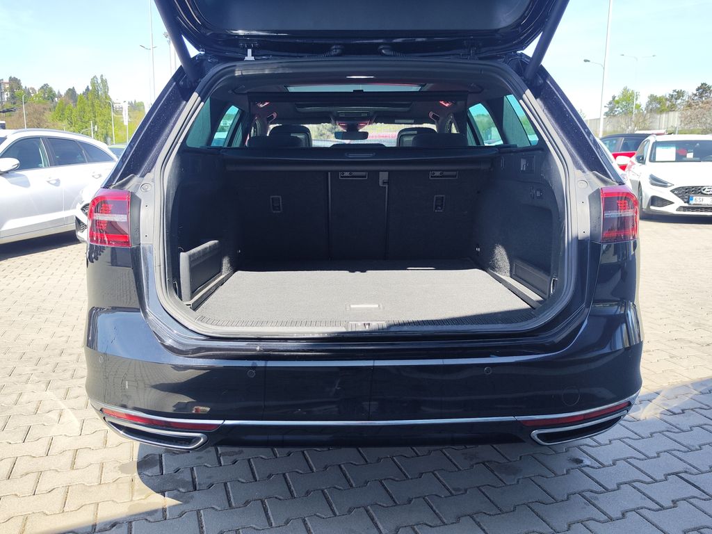 volkswagen-passat-2-0-tdi-140kw-highline-dsg-4x4 - 8