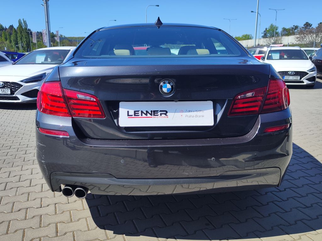 bmw-rada-5-530d-xdrive-m-paket-cr-1-maj - 5