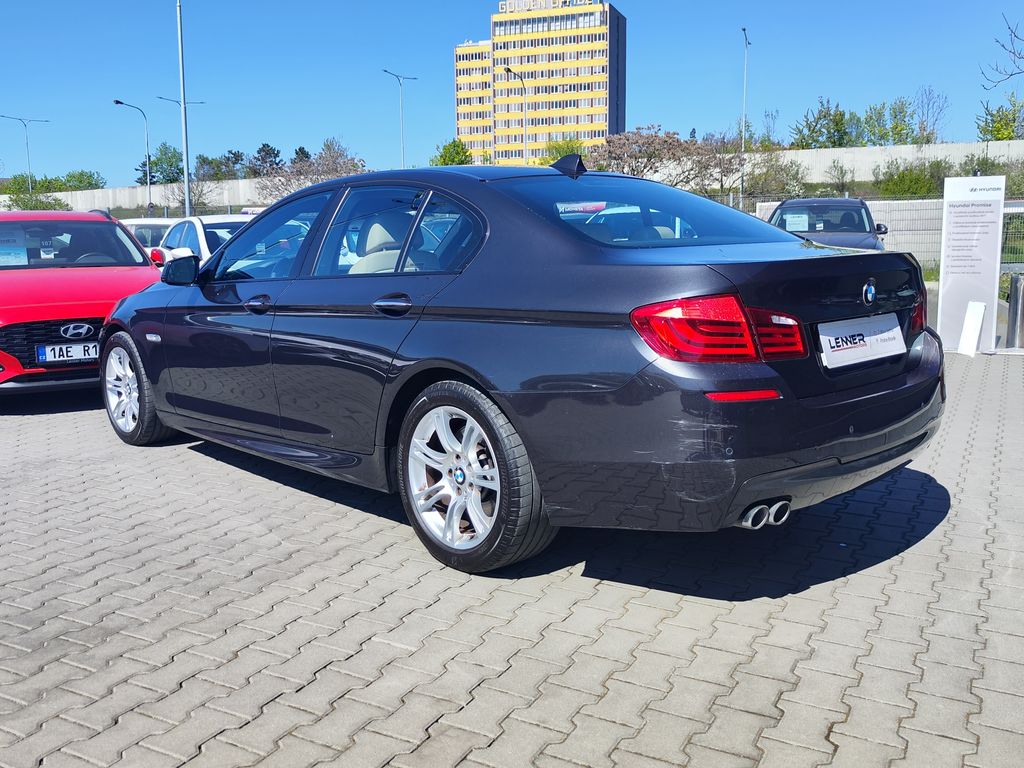 bmw-rada-5-530d-xdrive-m-paket-cr-1-maj - 6