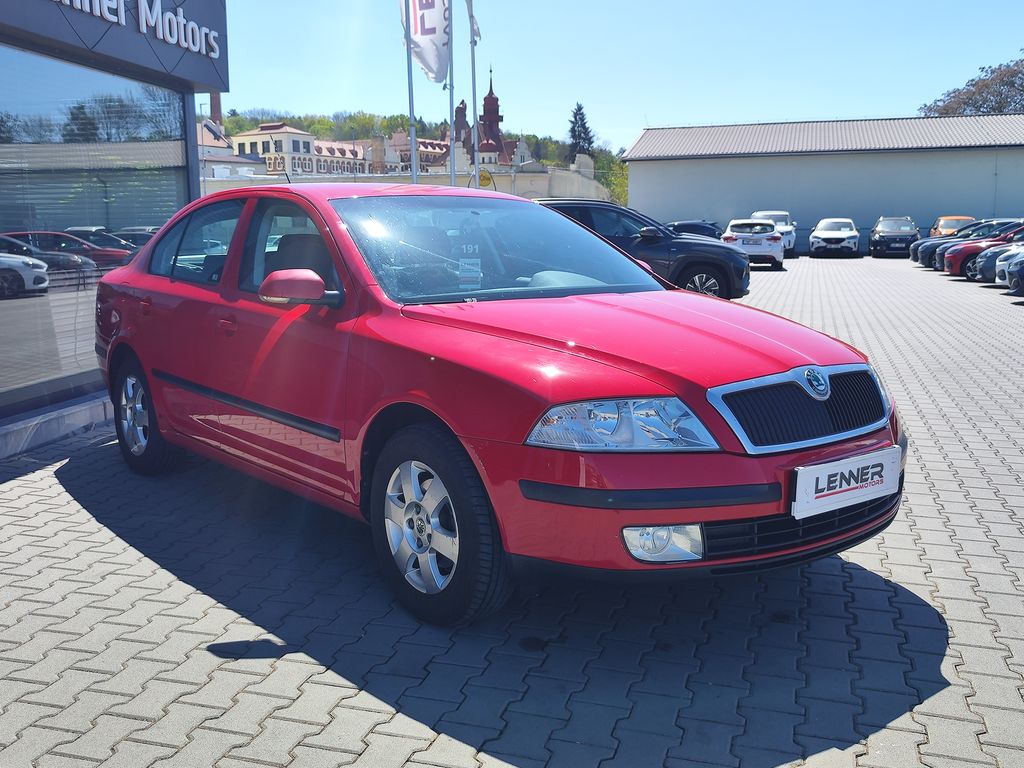 skoda-octavia-1-6i-75kw-elegance - 2