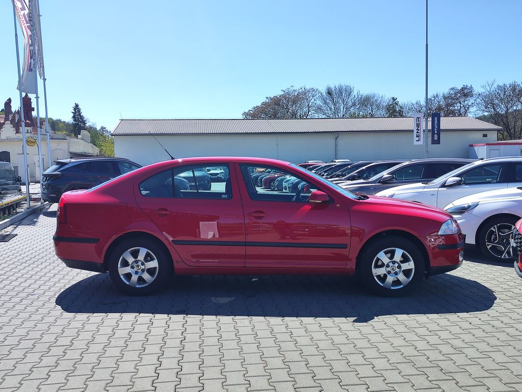 skoda-octavia-1-6i-75kw-elegance - 3