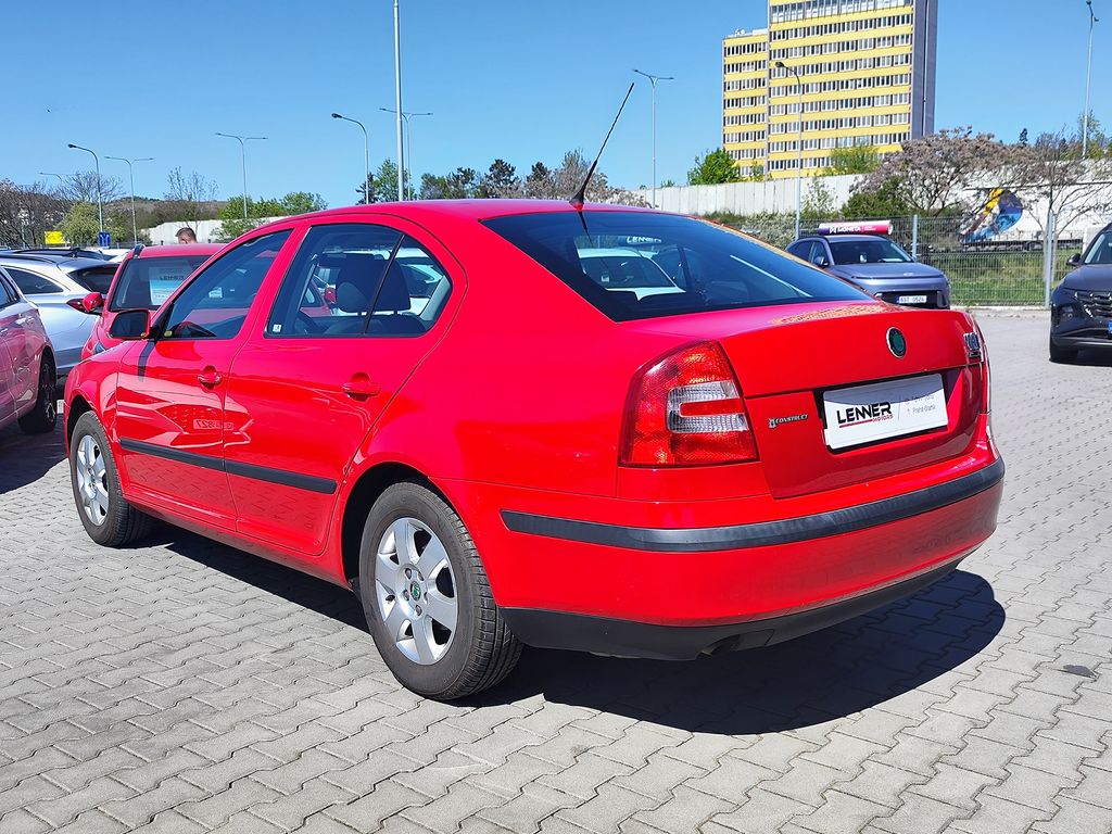 skoda-octavia-1-6i-75kw-elegance - 6
