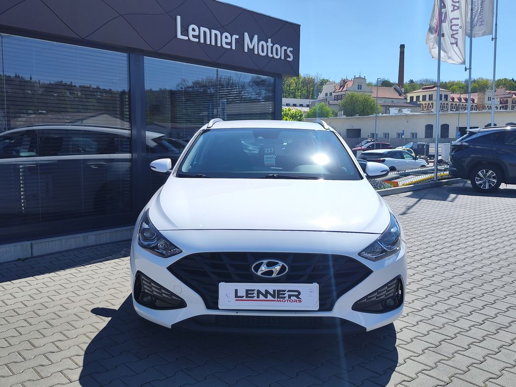 hyundai-i30-1-6-crdi-85kw-komfort - 1