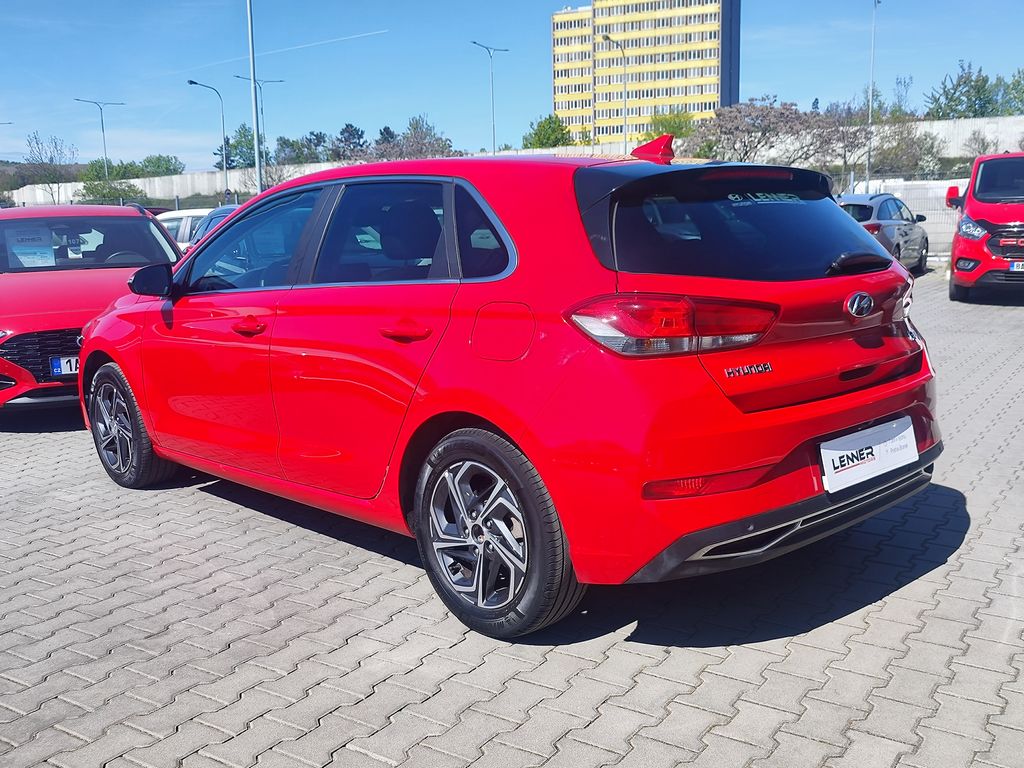 hyundai-i30-1-5i-81kw-smart-navi - 6