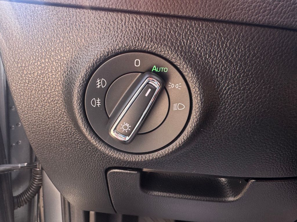 skoda-superb-combi-2-0-tdi-style - 9