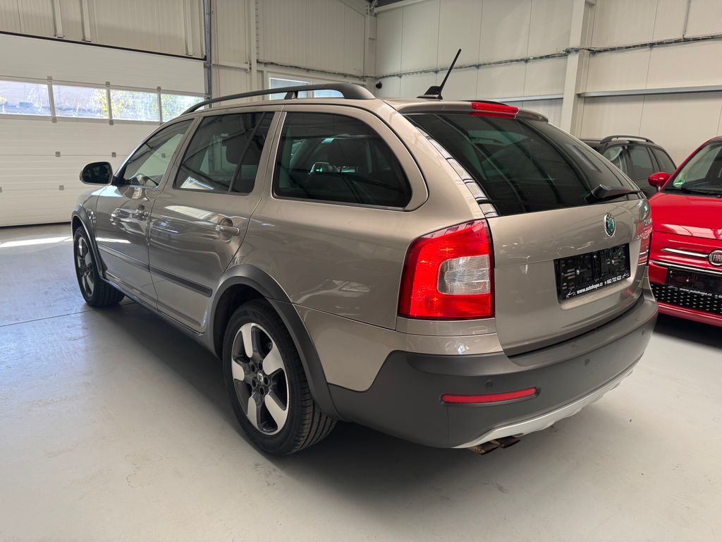 skoda-octavia-combi-2-0-tdi-4x4-scout - 3
