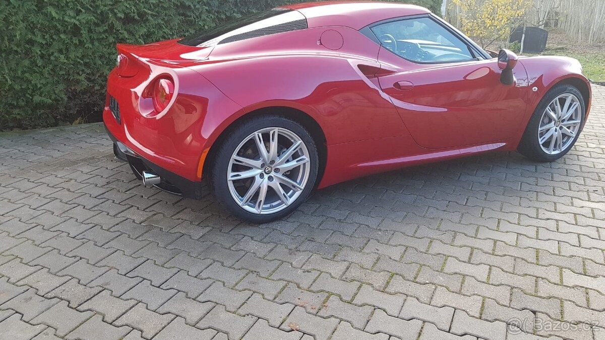alfa-romeo-4c - 5
