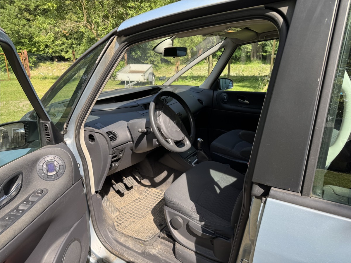 renault-espace-2-0 - 4