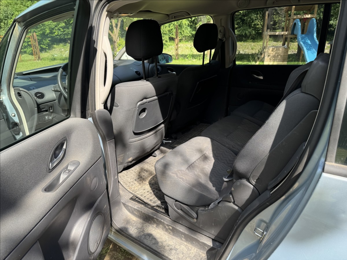 renault-espace-2-0 - 5