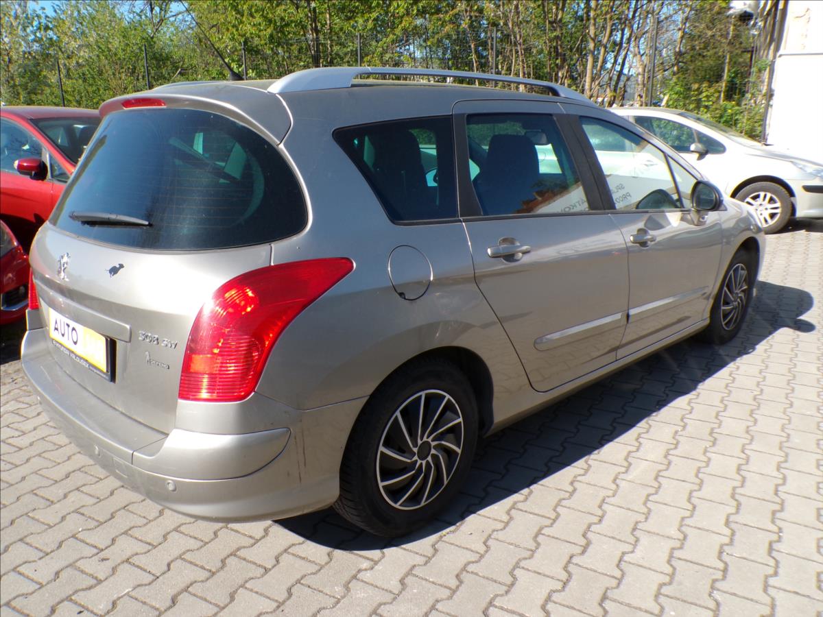 peugeot-308-1-6-hdi-klimatizace - 3