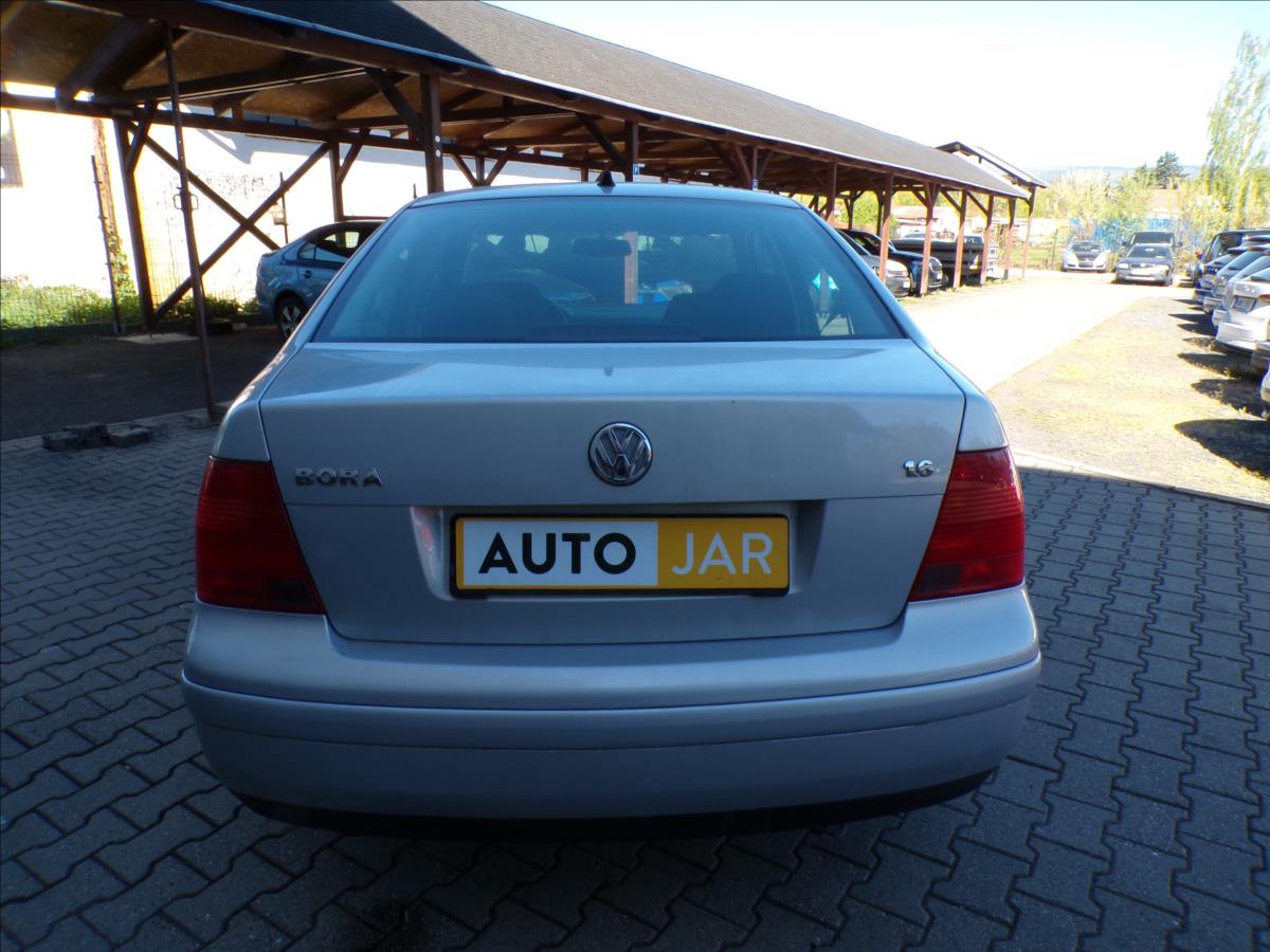 volkswagen-bora-1-6-i-digi-klima - 5