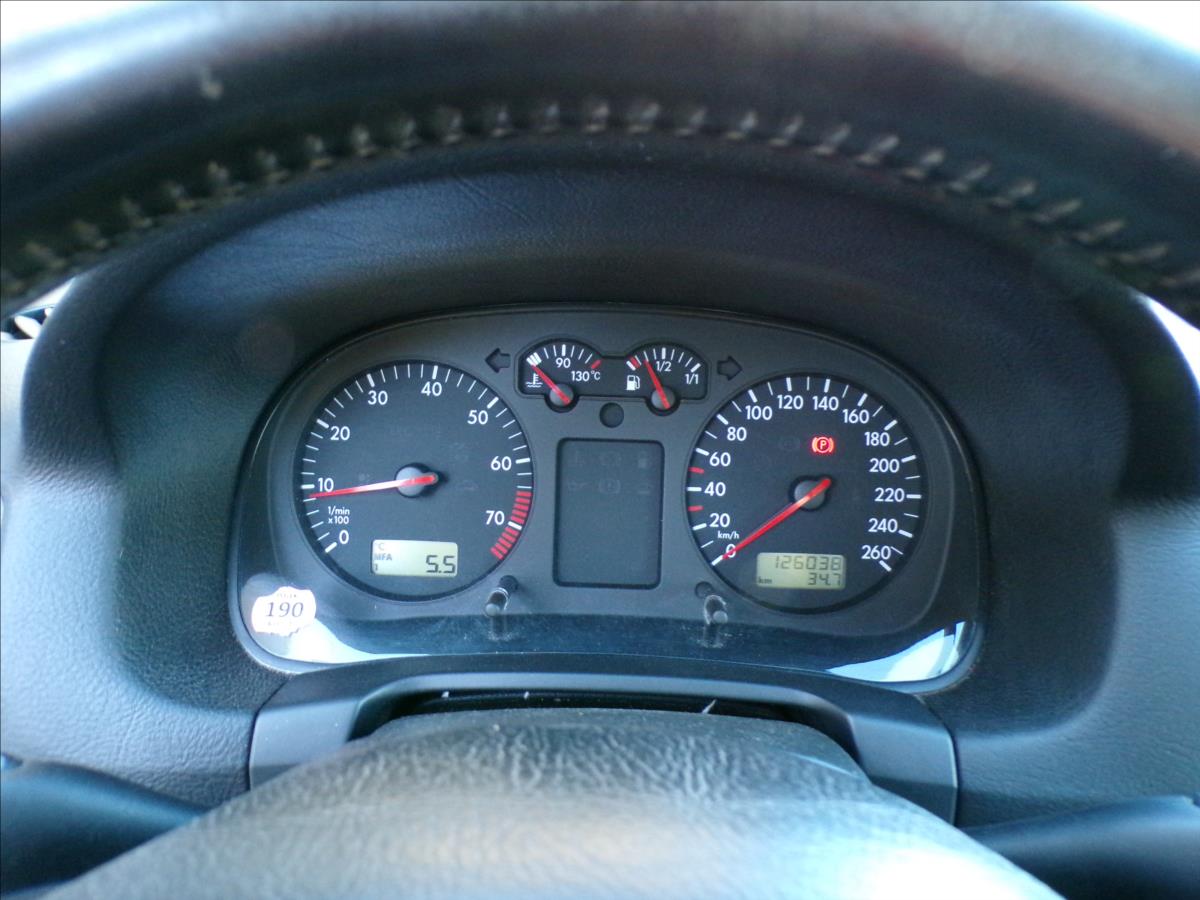 volkswagen-bora-1-6-i-digi-klima - 7