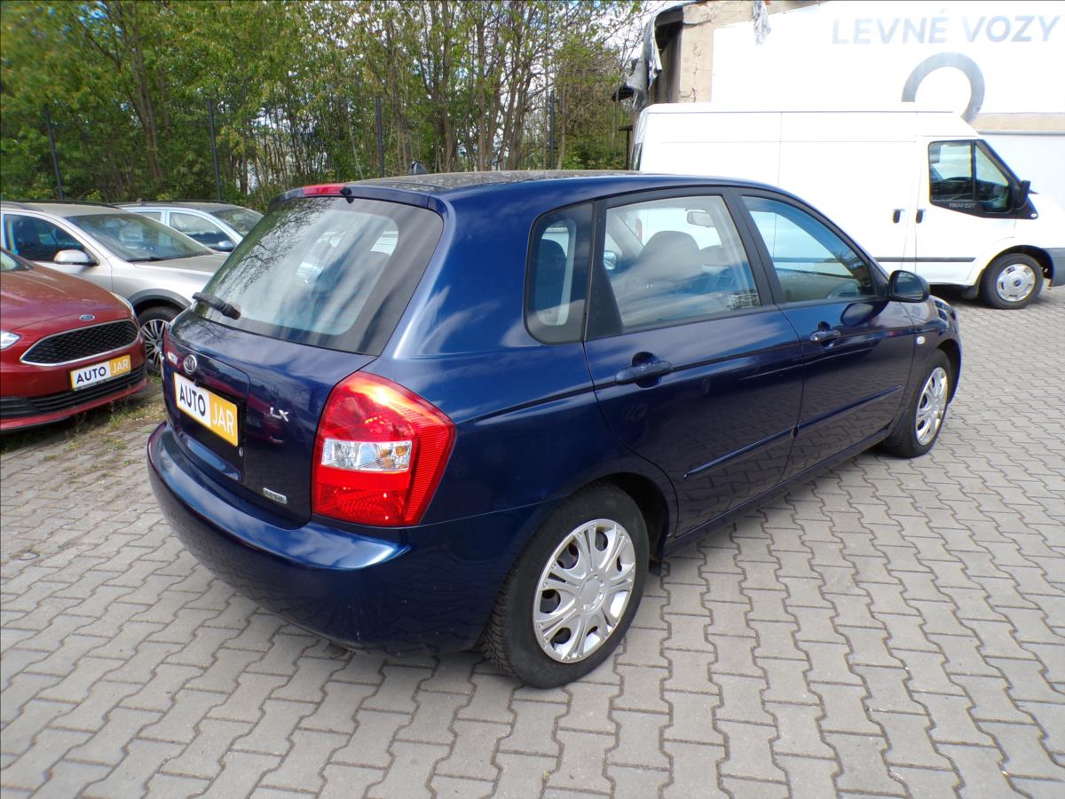 kia-cerato-1-6-crdi - 4