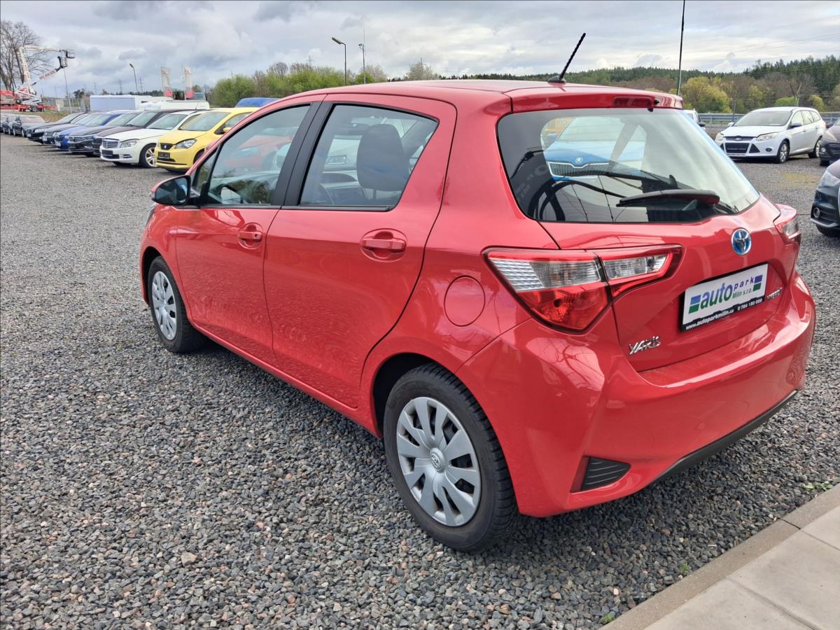 toyota-yaris-1-5-hybrid-cr - 4