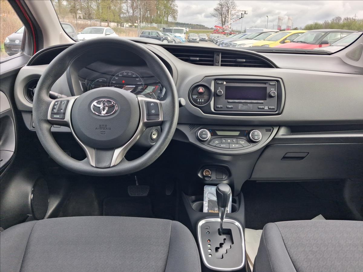 toyota-yaris-1-5-hybrid-cr - 9