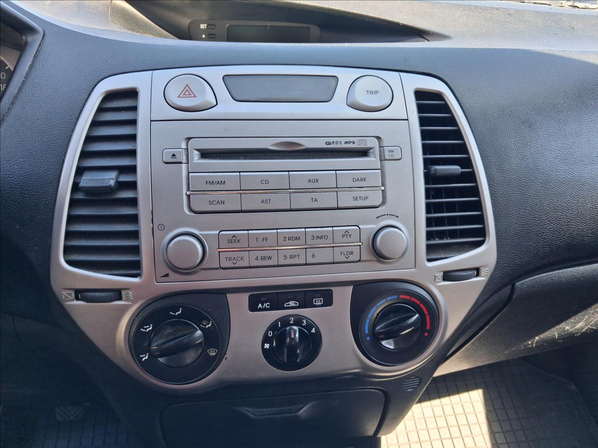 hyundai-i20-1-3 - 9