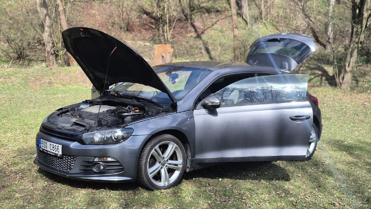 volkswagen-scirocco-2-0 - 6