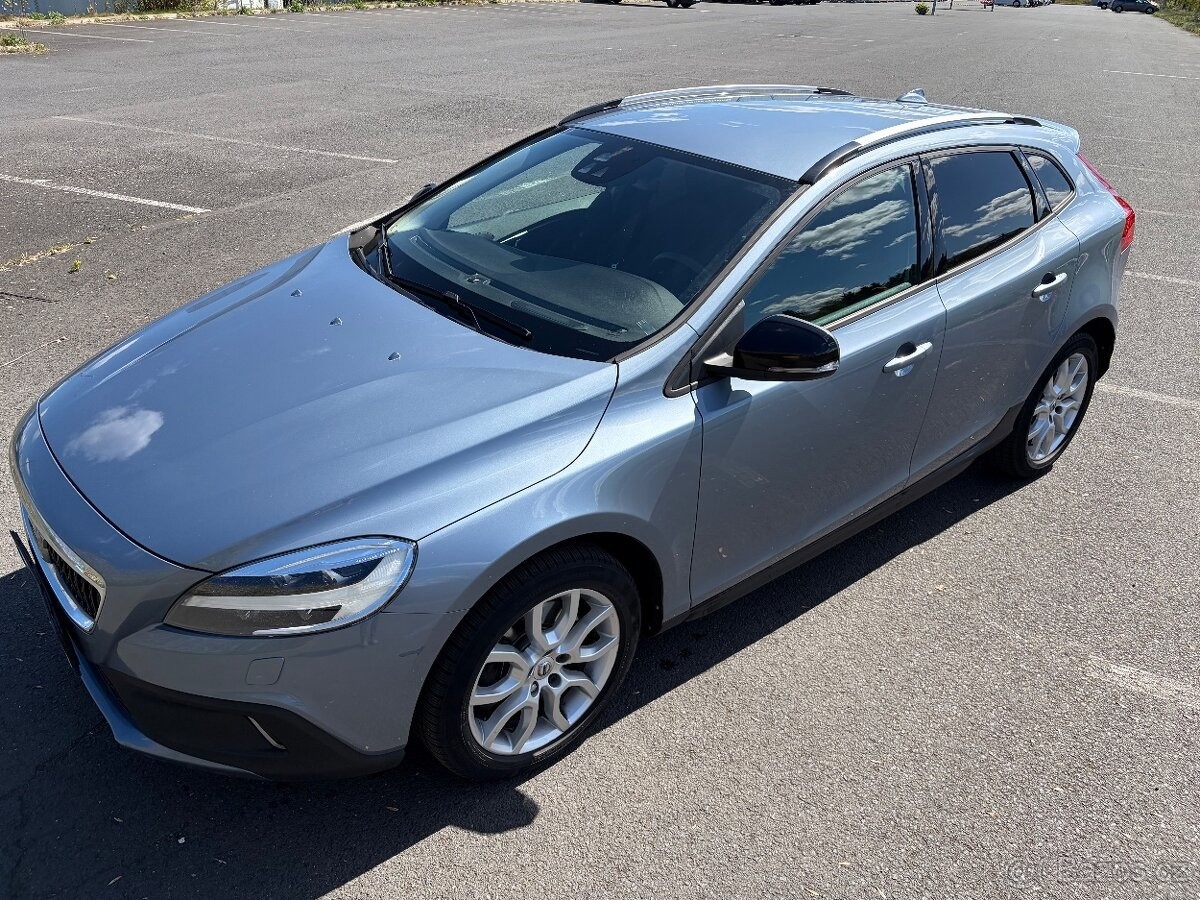 volvo-v40-2-0-d3-110kw-at-nez-top - 1