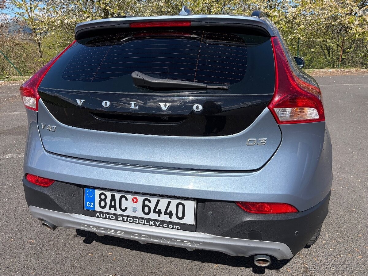 volvo-v40-2-0-d3-110kw-at-nez-top - 4
