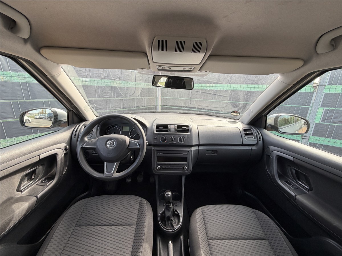 skoda-fabia-ii-1-2-tsi-ambition - 6
