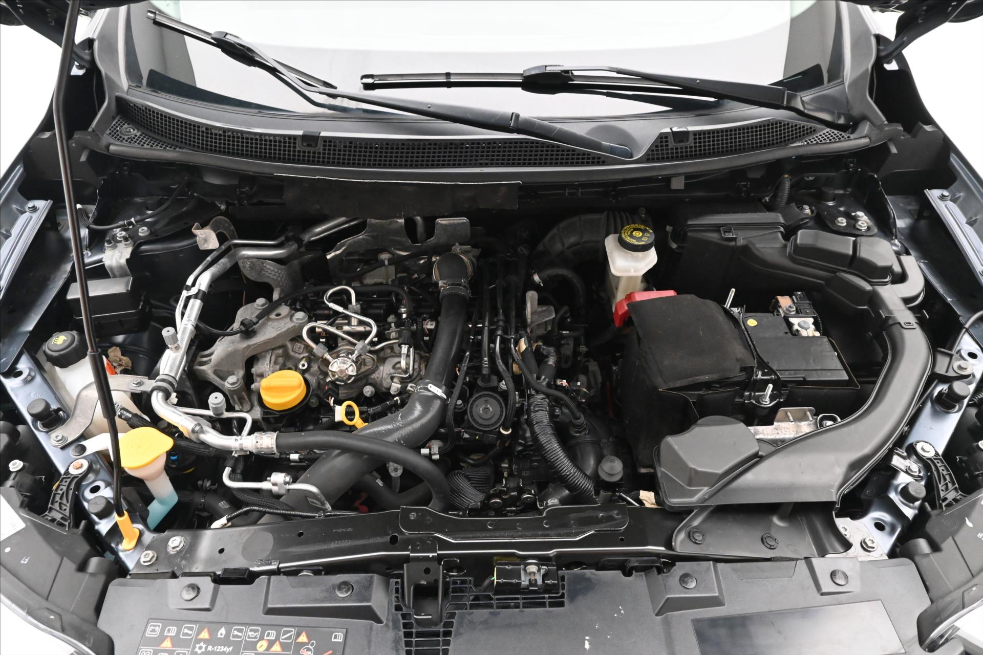 renault-kadjar-1-3-tce-116kw-at-intens-zaruka-az-5-let - 8