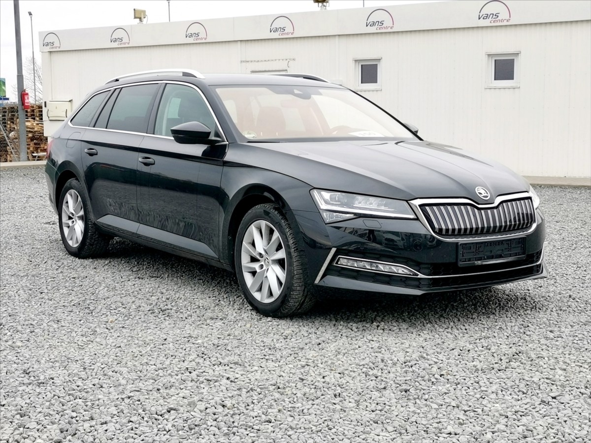 skoda-superb-iv-1-4tsi-phev-dsg-style - 1