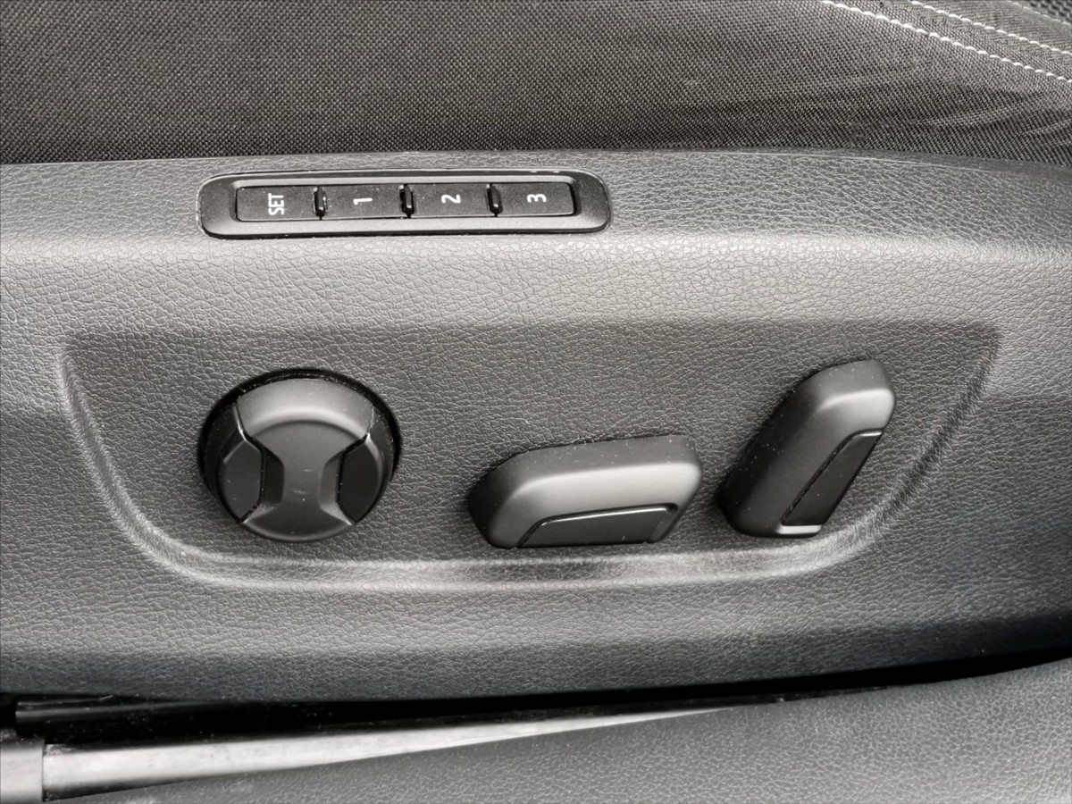 skoda-superb-iv-1-4tsi-phev-dsg-style - 6