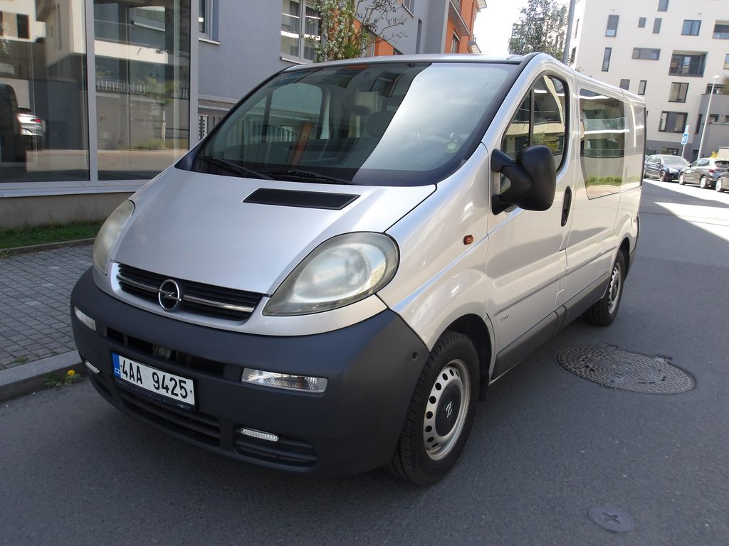 Opel Vivaro 1,9DTi VÝBORNÝ STAV !!!