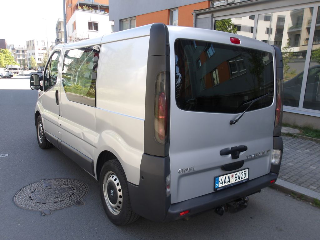 opel-vivaro-1-9dti-vyborny-stav - 4