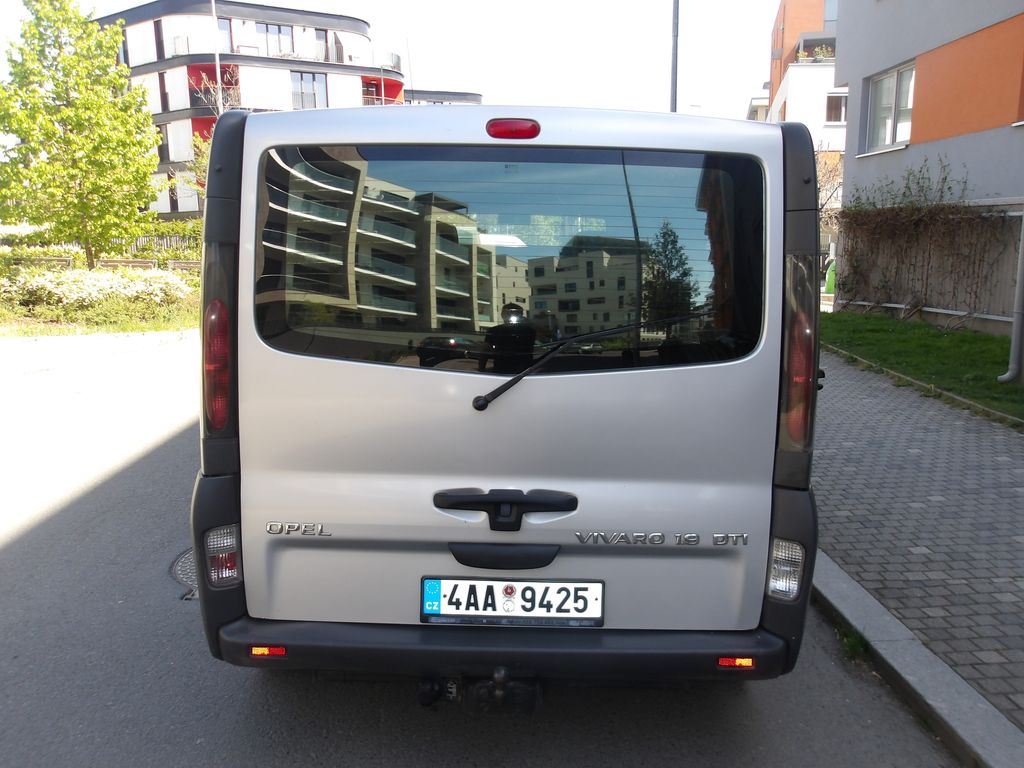 opel-vivaro-1-9dti-vyborny-stav - 5