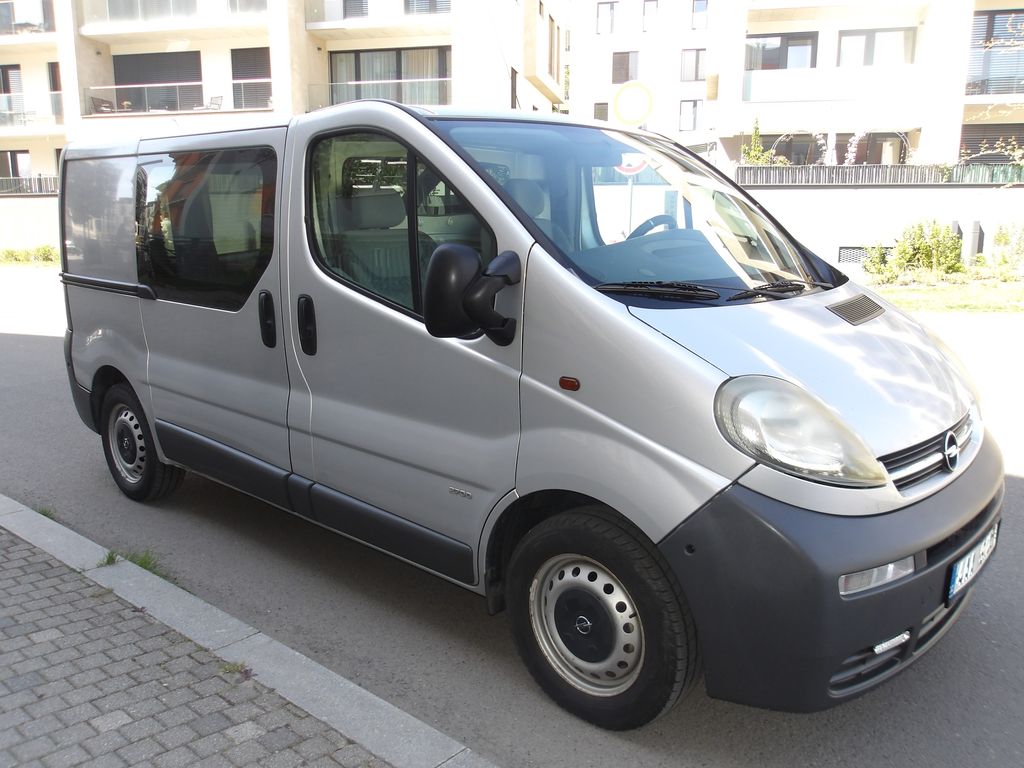 renault-trafic-1-9dci-pekny-klima-tazne - 9