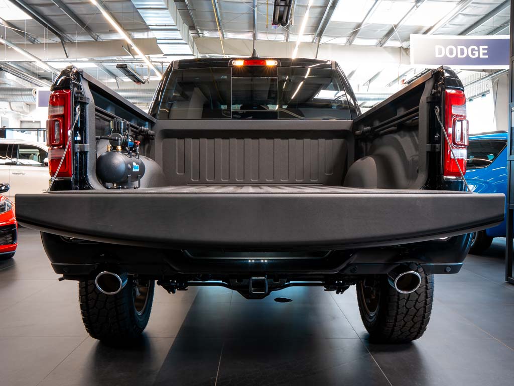 dodge-ram-5-7-v8-laramie-sport-6-lift - 4