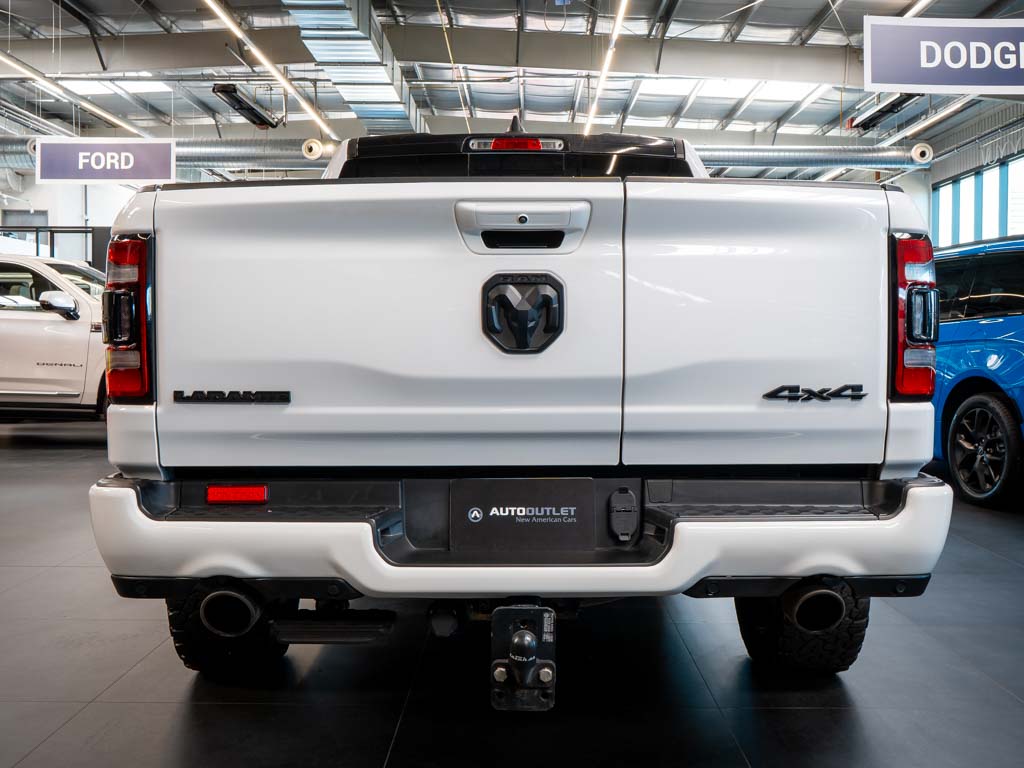 dodge-ram-5-7-v8-laramie-night-edition - 2